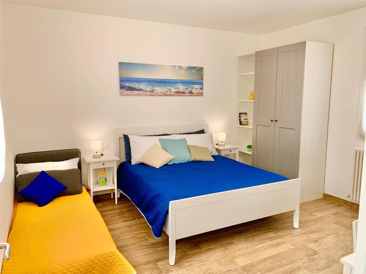 Casa Vacanze Con Vista Mare E Giardino - Amanecer Marzocca di Senigallia Ngoại thất bức ảnh