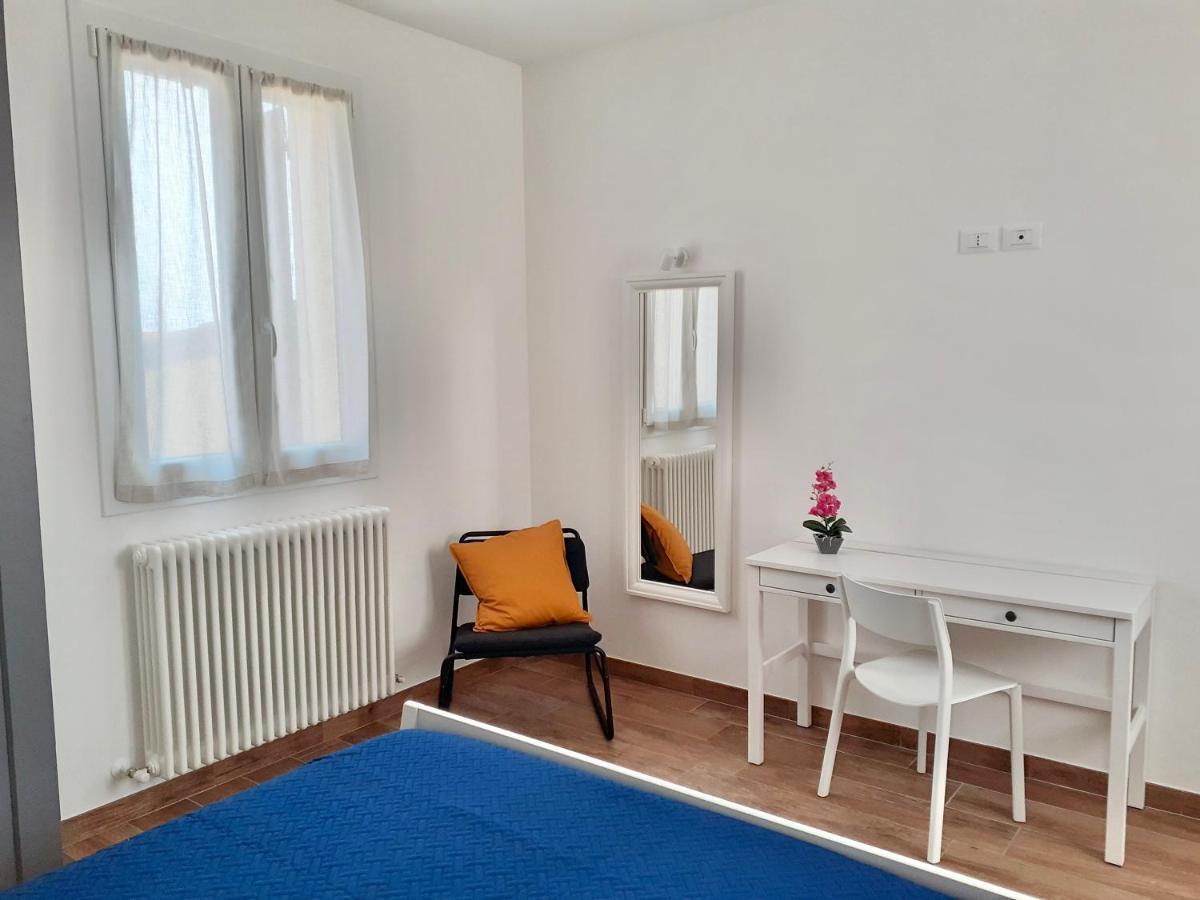 Casa Vacanze Con Vista Mare E Giardino - Amanecer Marzocca di Senigallia Ngoại thất bức ảnh